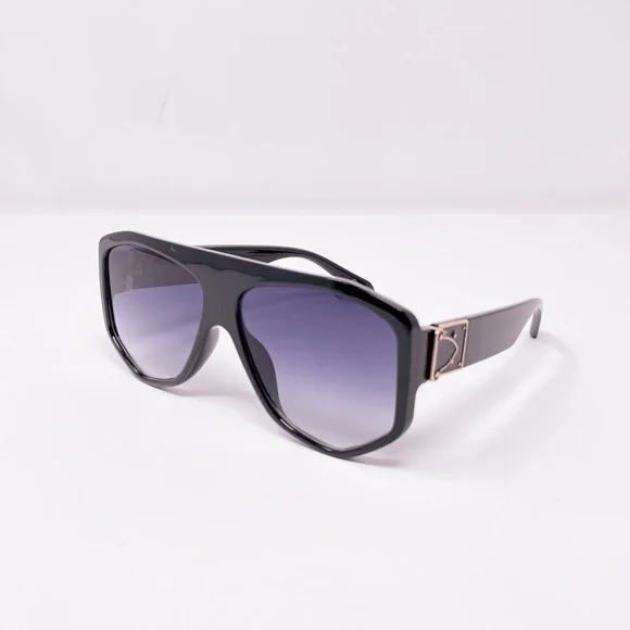 🚨Vacation Bundle🚨 SUNGLASSES, HAT, EARRINGS AND BEACH TOWEL - Picture 2 of 16